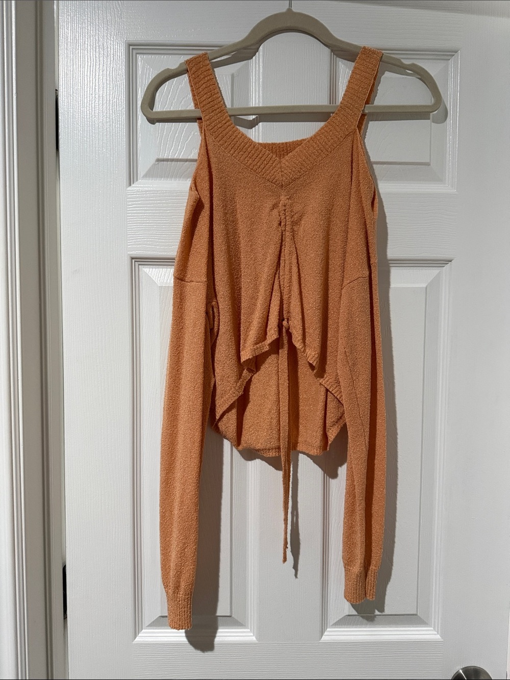 GORG 😍 NWOT CROP CORAL SWEATER